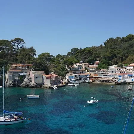 Cap Brun Jacuzzi Prive Ete Comme Hiver A 300 M De La Tolone